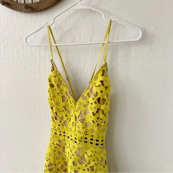 Lovers and Friends Above Knee Bellini Neon Yellow Lace Eyelet Small - Picture 3 of 14